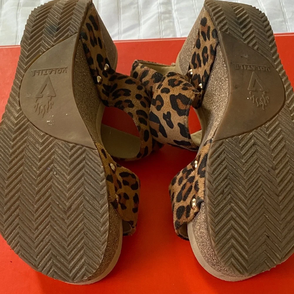 Volatile Tan Leopard Sandals - Picture 3 of 3